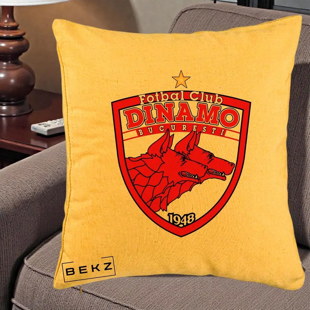 Perna Personalizata FC Dinamo Bucuresti 1948 Fotbal, 40x40 cm, Galben, Husa Detasabila, Perna Inclusa, BEKZ®