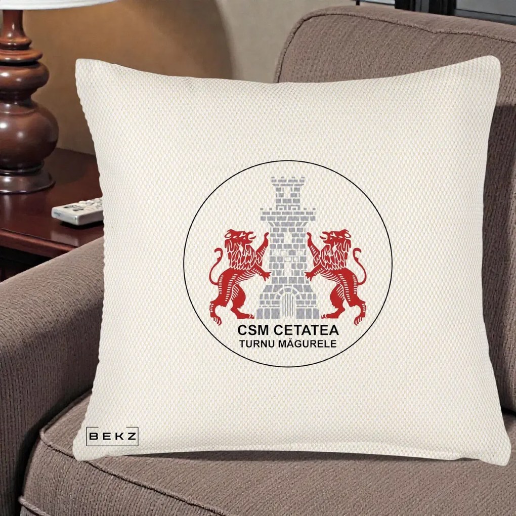 Perna Personalizata CSM Cetatea Turnu Magurele Fotbal, 40x40 cm, Crem Reliefat, Husa Detasabila, Perna Inclusa, BEKZ®