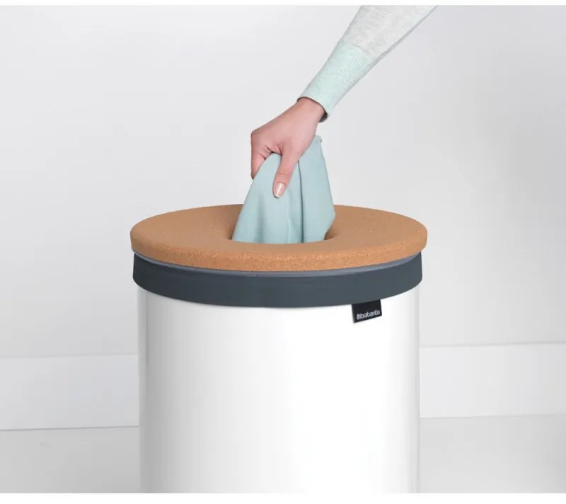 Cos de rufe Brabantia 90300241, 60 L, Capac din pluta, Umplere fara deschidere, Gauri ventilatie, Alb