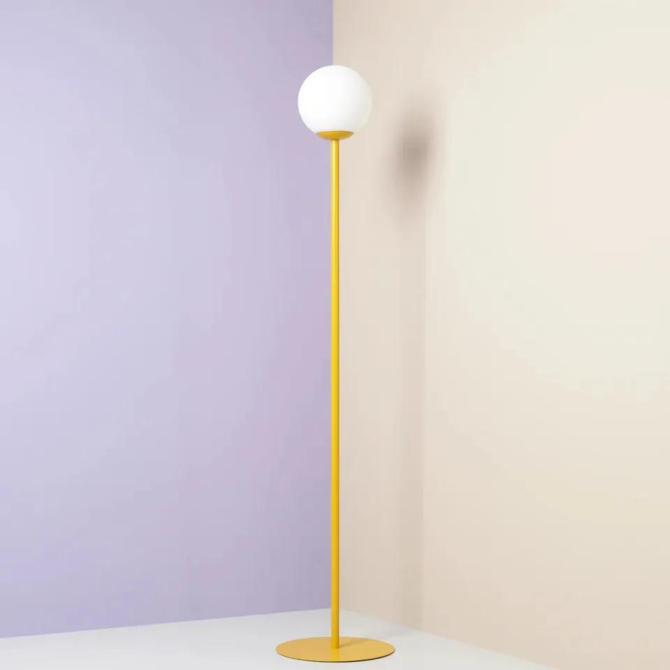 Lampadar modern galben cu glob de sticla Pinne