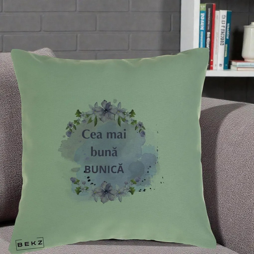 Cadou pentru Bunica - Perna Personalizata Cea Mai Buna Bunica Flori Mov Acuarela Negru, 40x40 cm, Verde, Husa Detasabila, Perna Inclusa, BEKZ®