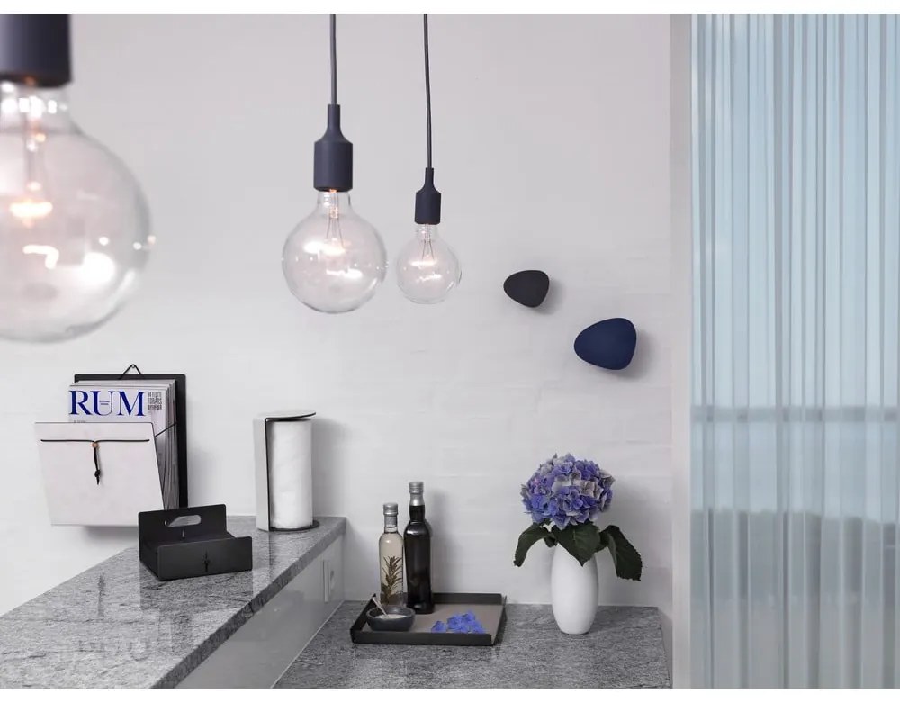 Suport vertical pentru prosoape de bucătărie din hârtie gri ø 13 cm Bull XL – LIND DNA