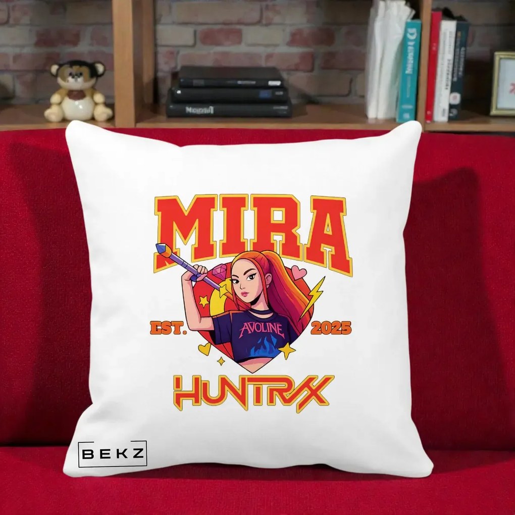 Perna Personalizata K-pop HUNTRX Mira Personaj Avoline, 40x40 cm, Alba Mata, Husa Detasabila, Perna Inclusa, BEKZ®