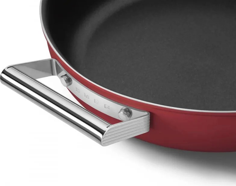 Cratita cu capac Smeg CKFD2811RDM, 28 cm, 3,7 l, Acoperire antiaderenta cu 3 straturi, Cuptor pana la 250°C, Fara PFAS, Toate plietele inclusiv inductie, Rosu