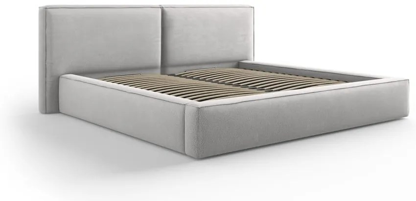 Pat matrimonial gri deschis tapițat cu spațiu de depozitare și somieră 200x200 cm Arendal – Cosmopolitan Design
