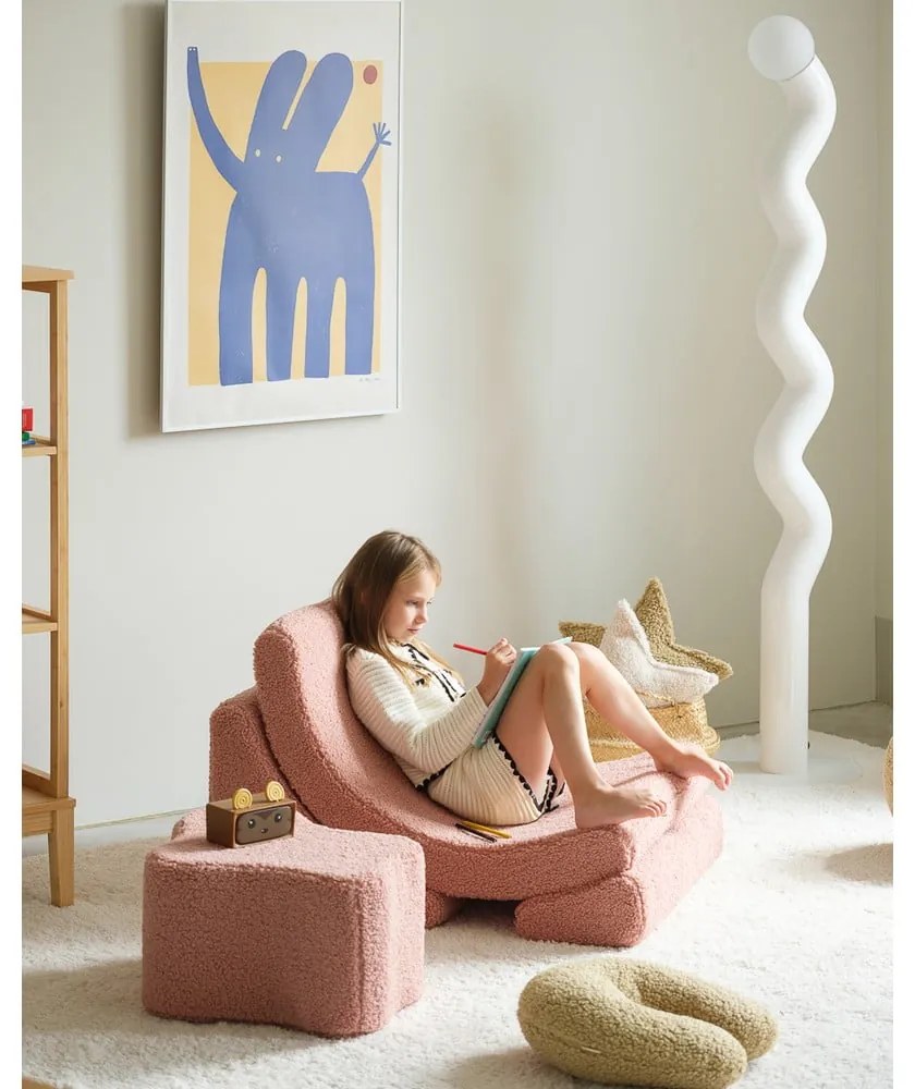 Puf de copii roz cu tapițerie din țesătură bouclé Cloud – Wigiwama