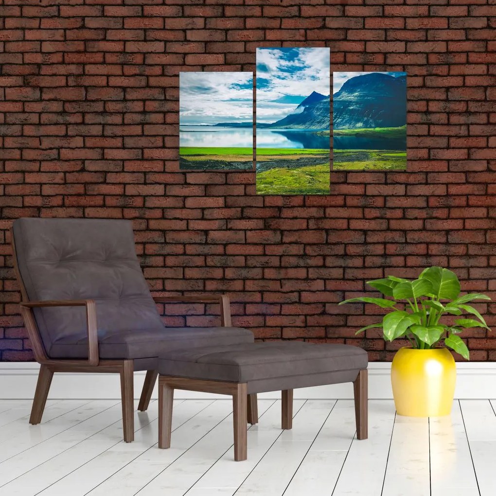 Tablou cu lac și munți (90x60 cm)