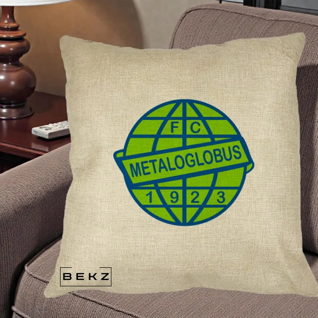 Perna Personalizata FC Metaloglobus Bucuresti 1923 Fotbal, 40x40 cm, Crem, Husa Detasabila, Perna Inclusa, BEKZ®