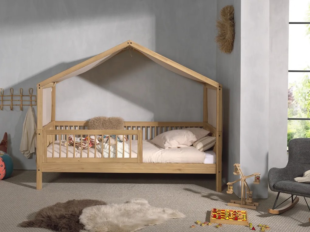 Set FORREST OAK format dintr-un Pat copii Vipack (90 x 200 cm), o bară de siguranță și un set de textile.