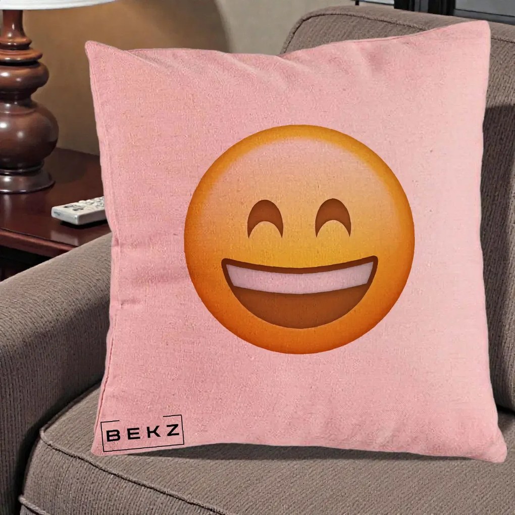 Perna Decorativa Emoji Zambet Mare, 40x40 cm, Roz, Husa Detasabila, Perna Inclusa, BEKZ®