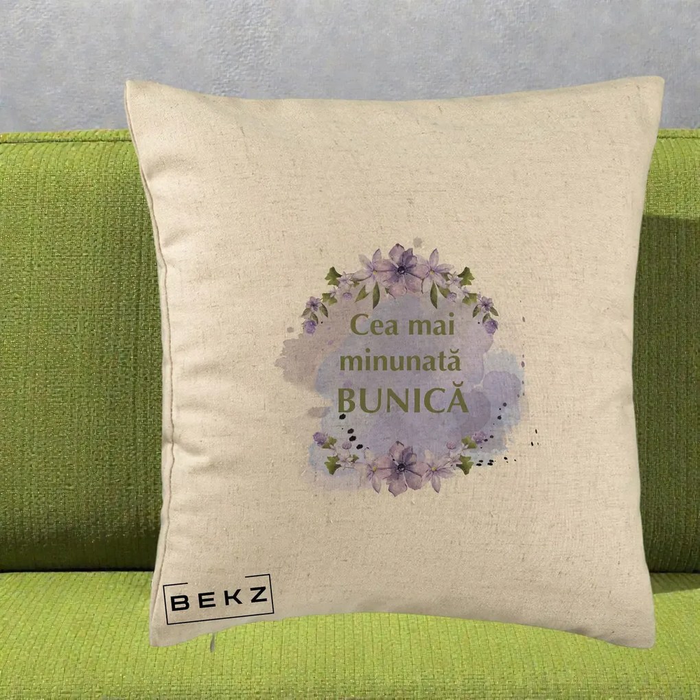 Cadou pentru Bunica - Perna Personalizata Cea Mai Minunata Bunica Flori Mov Acuarela Verde, 40x40 cm, Bej, Husa Detasabila, Perna Inclusa, BEKZ®
