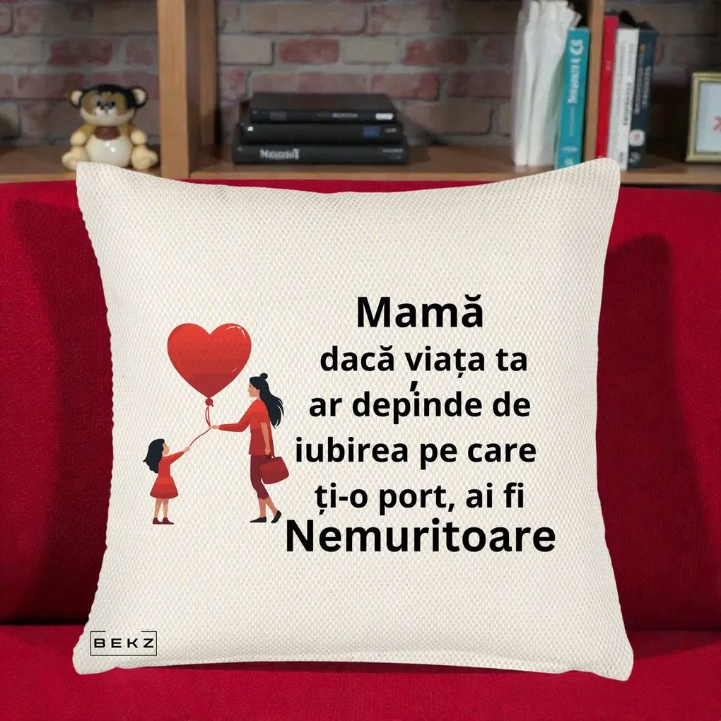Cadou pentru Mama - Perna Personalizata Mama Nemuritoare cu Bebelus Kawaii, 40x40 cm, Crem Reliefat, Husa Detasabila, Perna Inclusa, BEKZ®