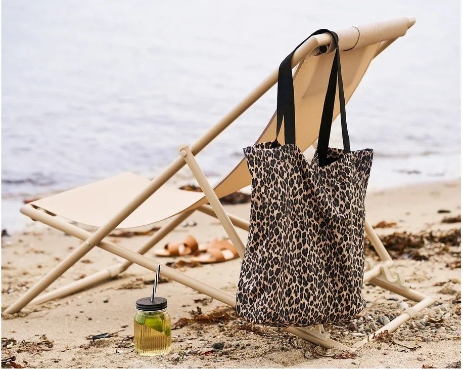 Șezlong de grădină bej din metal Curtis – House Nordic