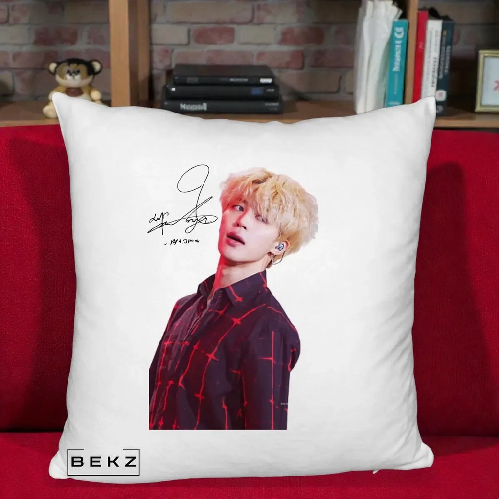 Perna Personalizata K-pop BTS Jimin Portret Artistic par Blond Autograf, 40x40 cm, Alb Pufos, Husa Detasabila, Perna Inclusa, BEKZ®