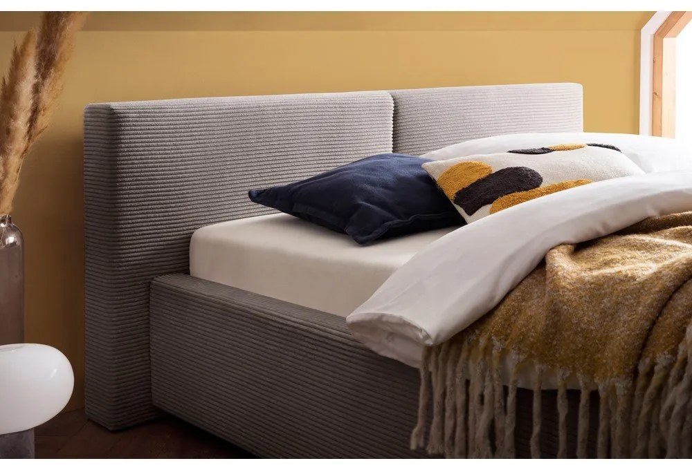 Pat matrimonial maro deschis tapițat cu spațiu de depozitare cu somieră 140x200 cm Cube – Meise Möbel