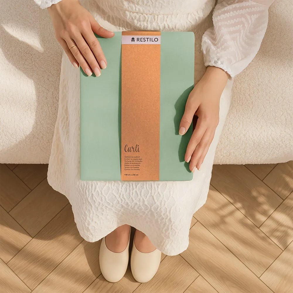 Draperie verde-mentă dimout (semi-opacă) 140x270 cm Carli – Restilo