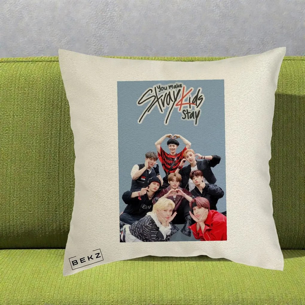 Perna Personalizata K-pop Stray Kids You Make Stray Kids Stay cu Foto Grup, 40x40 cm, Ecru, Husa Detasabila, Perna Inclusa, BEKZ®