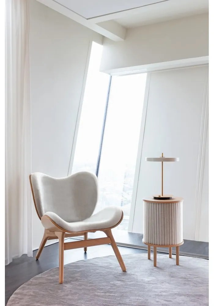 Fotoliu maro A Conversation Piece – UMAGE