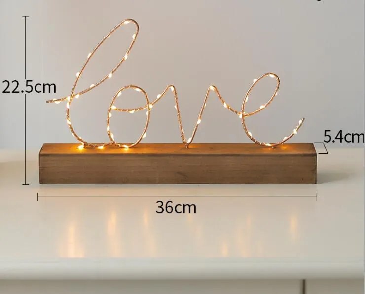 Semn luminos decorativ cu LED "LOVE"