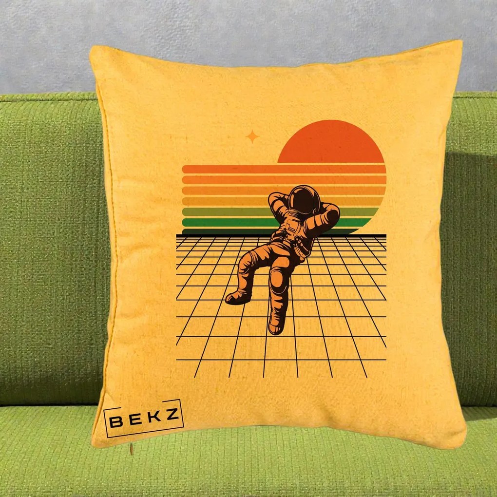 Perna Decorativa Astronaut Retro Space, 40x40 cm, Galben, Husa Detasabila, Perna Inclusa, BEKZ®
