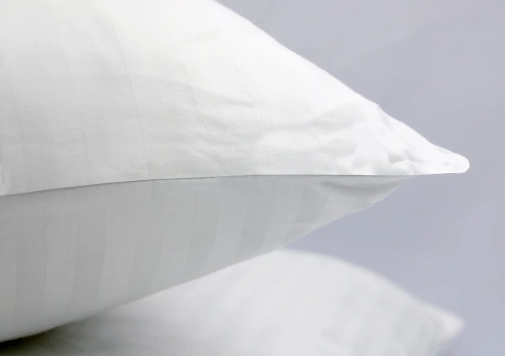 Lenjerie de pat Hotel Line, dubla, 210x230 cm, amestec bumbac, satin, 250 TC, alb, cu dungi 1 cm