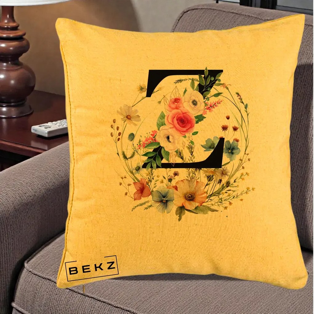Cadou Personalizat - Perna Personalizata Monograma Florala Litera Z cu Coroana, 40x40 cm, Galben, Husa Detasabila, Perna Inclusa, BEKZ®
