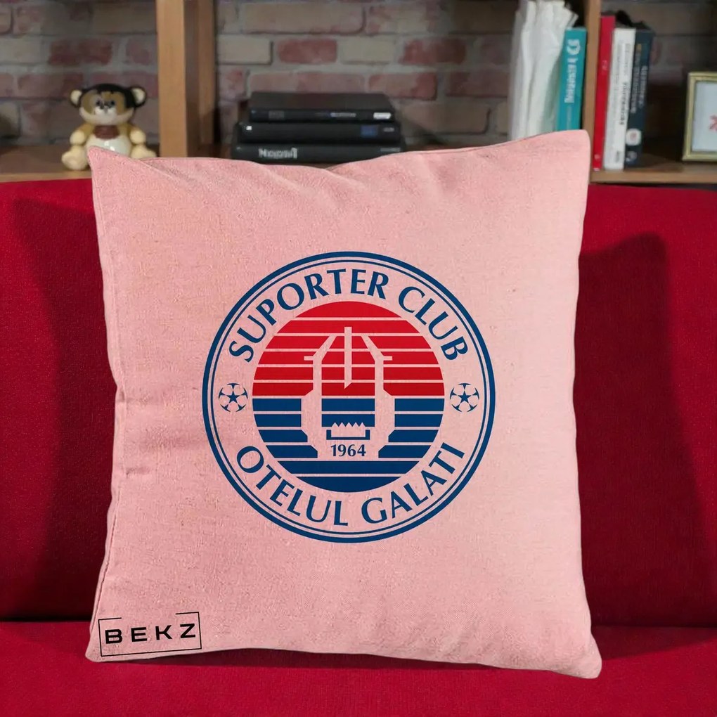 Perna Personalizata Otelul Galati Suporter Club 1964, 40x40 cm, Roz, Husa Detasabila, Perna Inclusa, BEKZ®