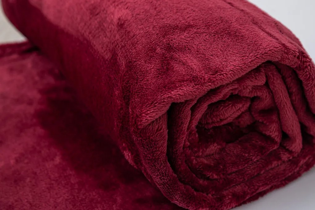 Patura microflanel 150x200 cm visiniu