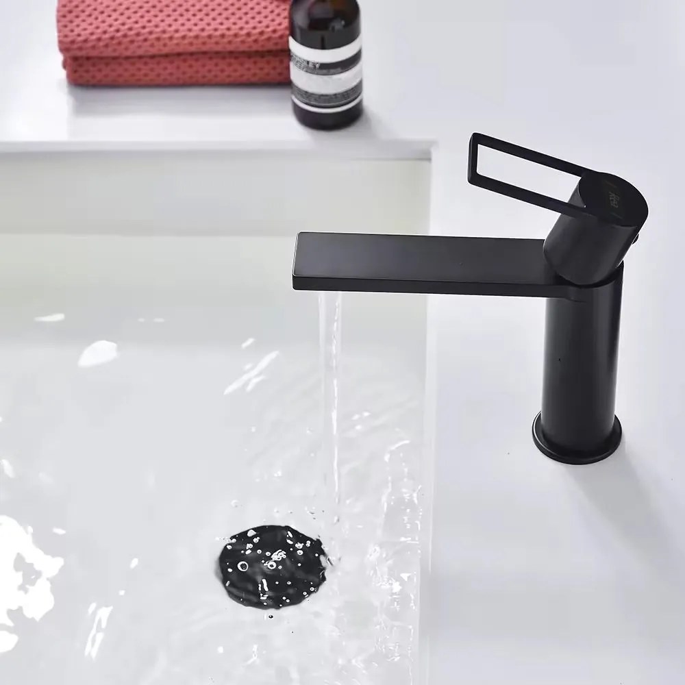 Baterie pentru baie Rea Flip Black low