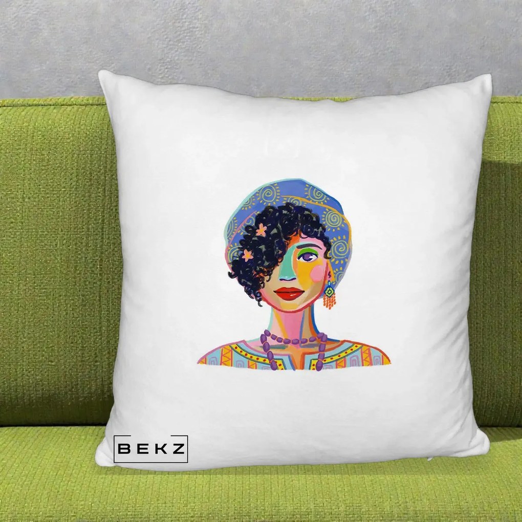 Perna Decorativa Portret Femeie Etnic Colorat, 40x40 cm, Alb Pufos, Husa Detasabila, Perna Inclusa, BEKZ®