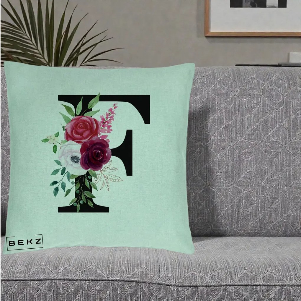 Cadou Personalizat - Perna Personalizata Monograma Florala Litera F, 40x40 cm, Verde Menta, Husa Detasabila, Perna Inclusa, BEKZ®