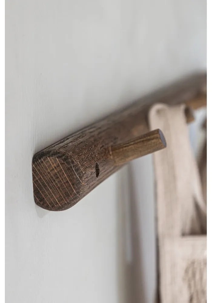 Cuier de perete maro din lemn de stejar 72 cm Roots – Mette Ditmer Denmark