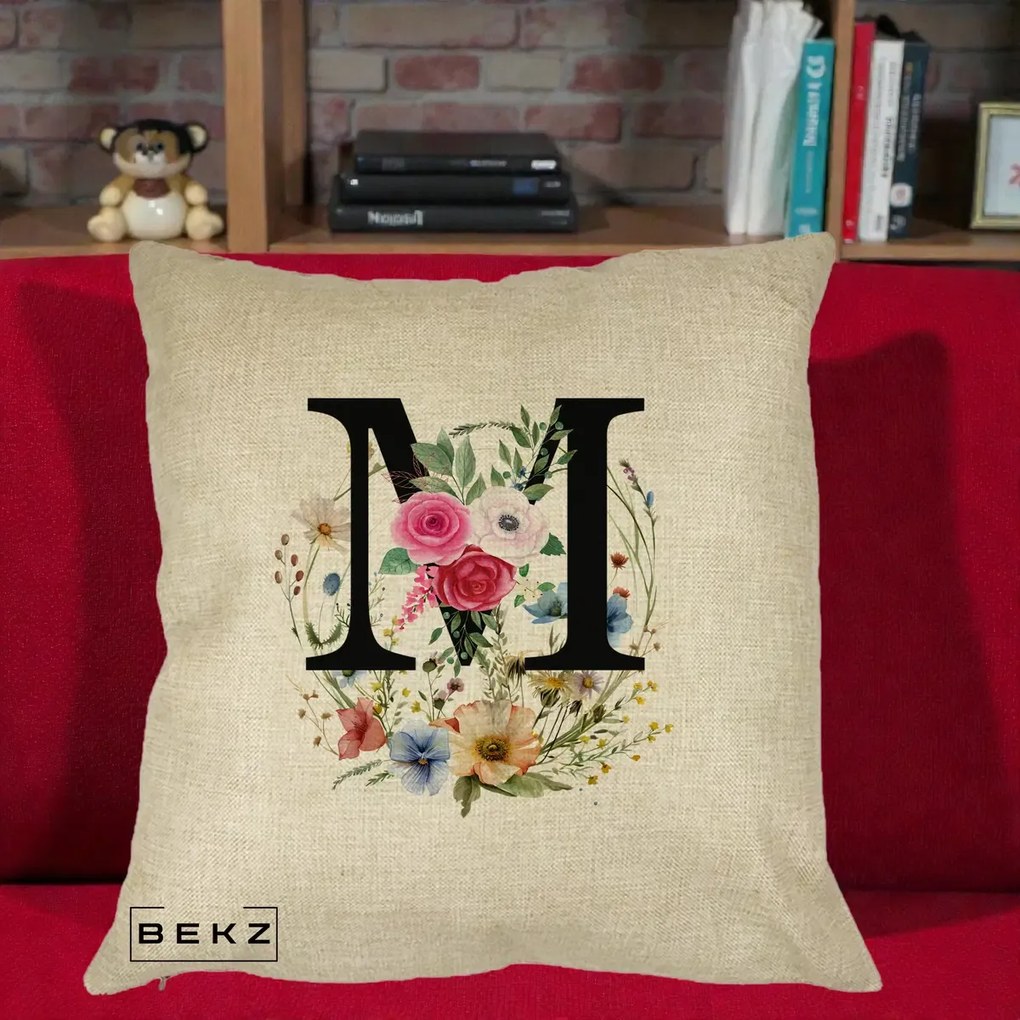 Cadou Personalizat - Perna Personalizata Monogram Litera M cu Flori Acuarela, 40x40 cm, Crem, Husa Detasabila, Perna Inclusa, BEKZ®