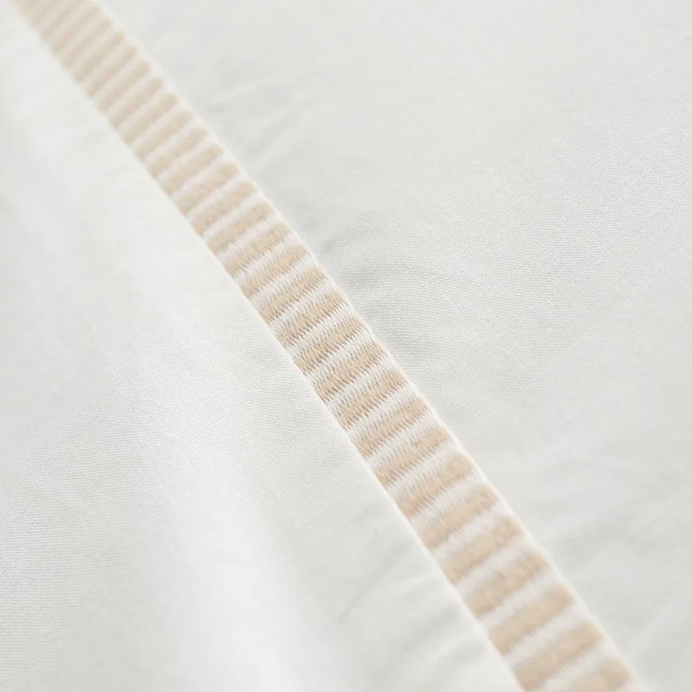 Lenjerie de pat albă/bej din bumbac percal pentru pat dublu cu 3 piese 200x200 cm Contrast Trim – Bianca