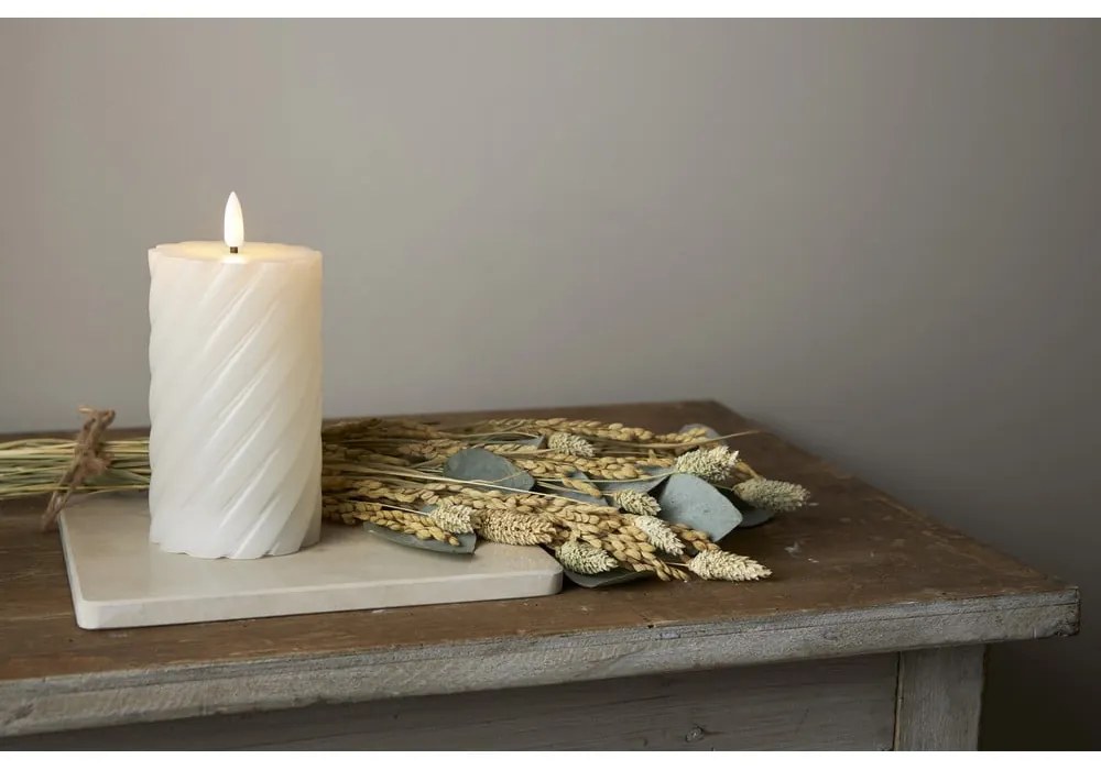 Lumânare cu LED din ceară albă Star Trading Flamme Swirl, înălțime 15 cm