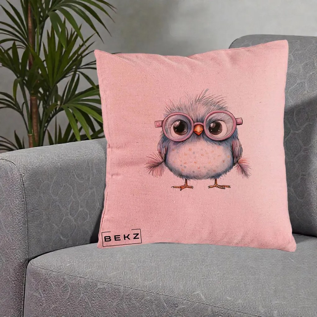 Perna Decorativa Pui Pufos cu Ochelari Roz, 40x40 cm, Roz, Husa Detasabila, Perna Inclusa, BEKZ®