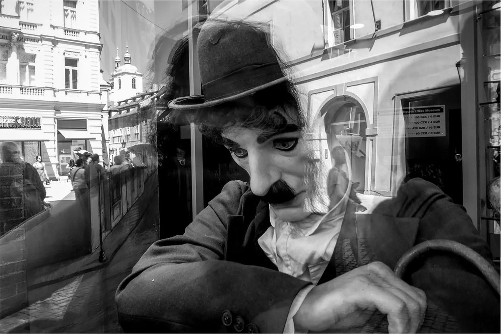 Tablou - Charles Chaplin la Praga (90x60 cm)