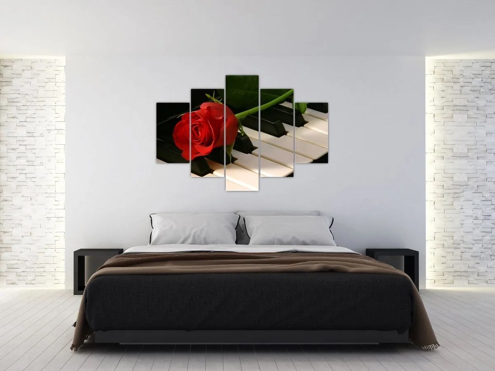 Tablou - Pian și trandafiri (150x105 cm)