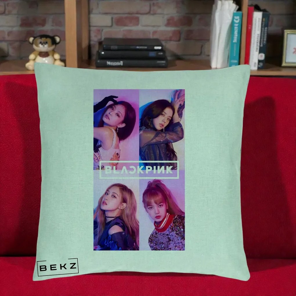 Perna Personalizata K-pop BLACKPINK Poster Colaj 4 Membre Violet Roz, 40x40 cm, Verde Menta, Husa Detasabila, Perna Inclusa, BEKZ®