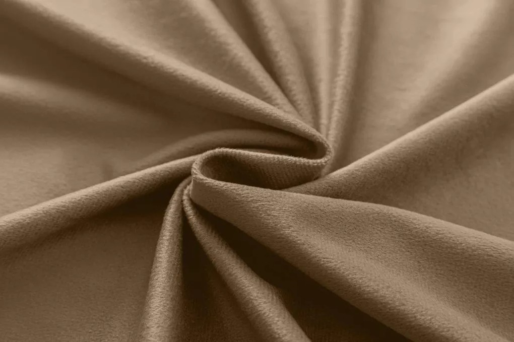 Draperie opaca maro deschis VELVET 135x250 cm Agățat: Rejansa