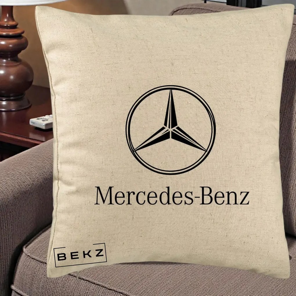 Perna Personalizata cu emblema Mercedes-Benz, 40x40 cm, Bej, Husa Detasabila, Perna Inclusa, BEKZ®