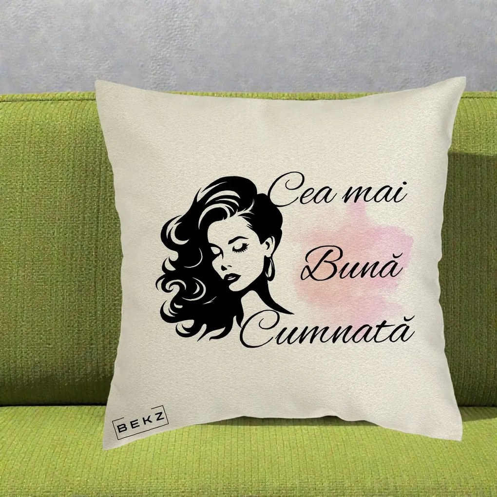Cadou pentru Cumnata - Perna Personalizata Cea mai Buna Cumnata cu Silueta Dama si Pete Roz, 40x40 cm, Ecru, Husa Detasabila, Perna Inclusa, BEKZ®