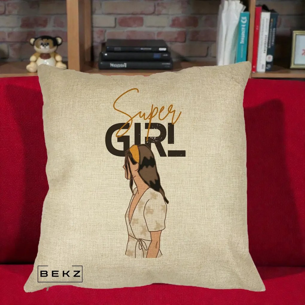 Perna Decorativa Super Girl Aesthetic, 40x40 cm, Crem, Husa Detasabila, Perna Inclusa, BEKZ®