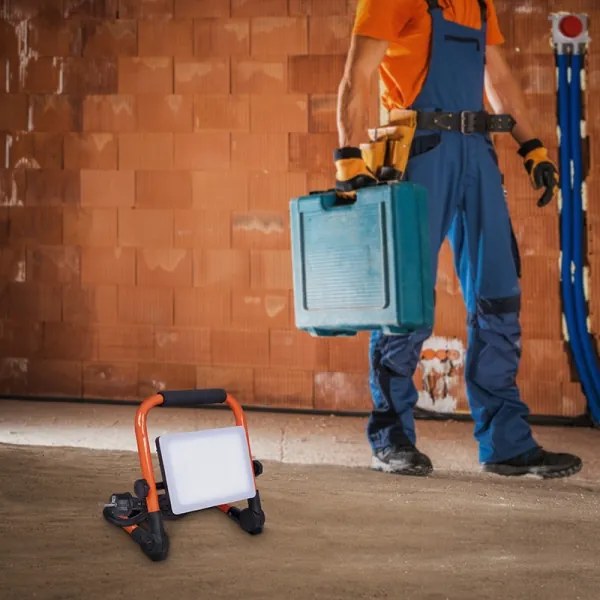 Solight WM-30W-FEQ - Proiector LED cu stativ LED/30W/230V 4000K IP65