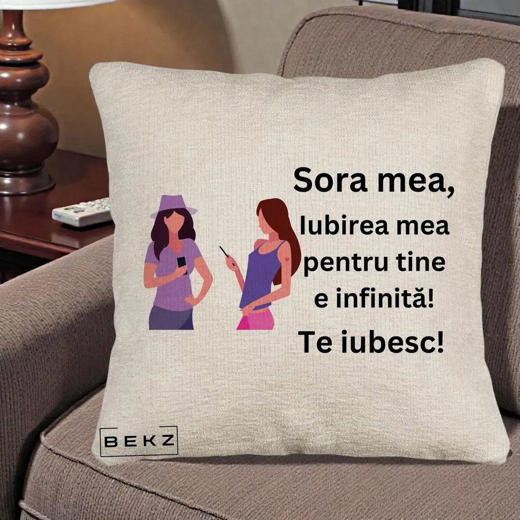 Cadou pentru Sora - Perna Personalizata Sora Mea Te Iubesc Doua Fete cu Telefoane, 40x40 cm, Bej Canapea, Husa Detasabila, Perna Inclusa, BEKZ®