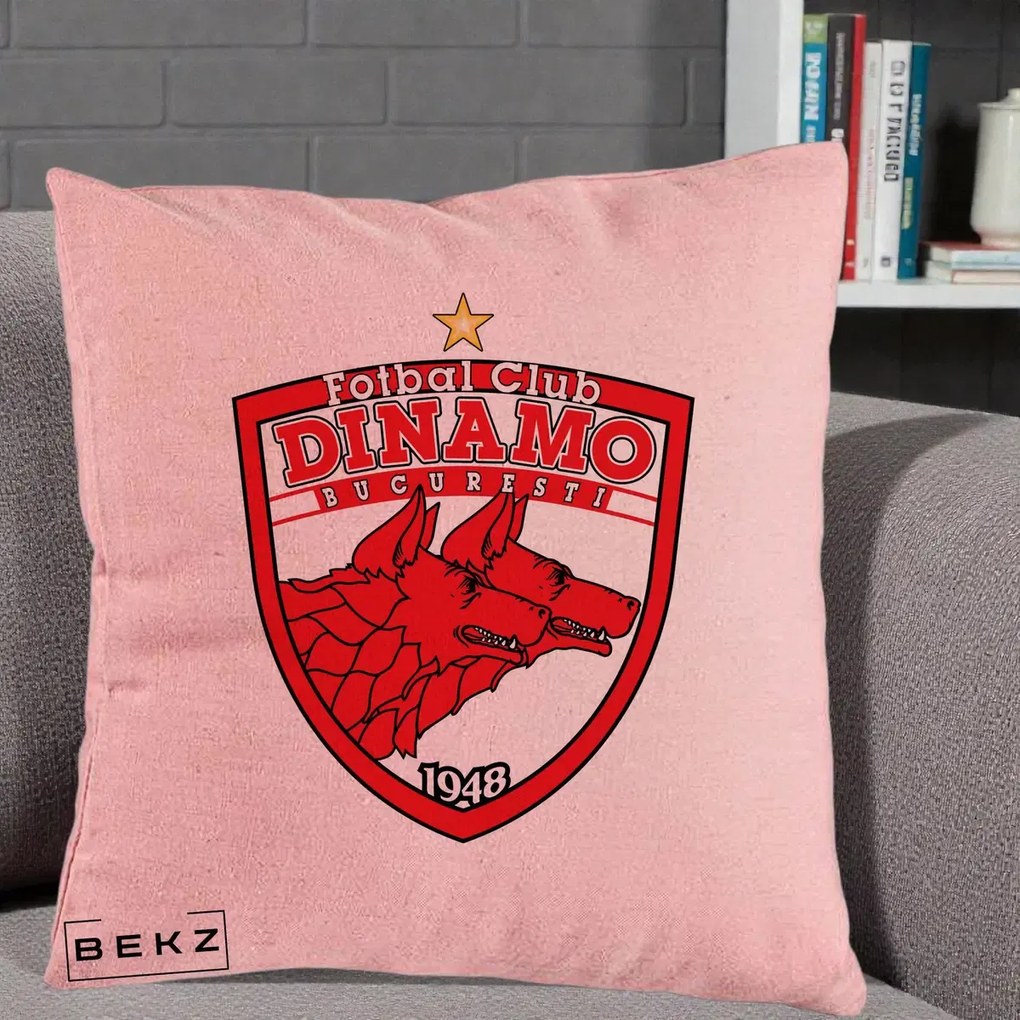 Perna Personalizata FC Dinamo Bucuresti 1948 Fotbal, 40x40 cm, Roz, Husa Detasabila, Perna Inclusa, BEKZ®