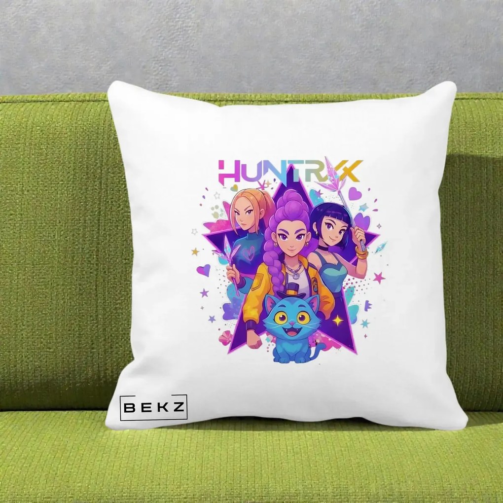 Perna Personalizata K-pop HUNTRX Trio cu Pisica Stele, 40x40 cm, Alba Mata, Husa Detasabila, Perna Inclusa, BEKZ®