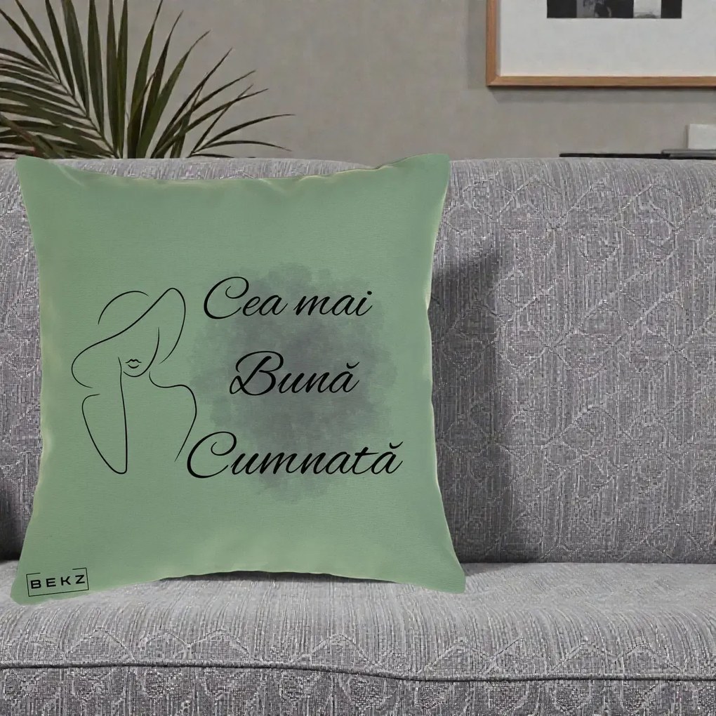 Cadou pentru Cumnata - Perna Personalizata Cea mai Buna Cumnata cu Silueta Dama si Pete Violet, 40x40 cm, Verde, Husa Detasabila, Perna Inclusa, BEKZ®