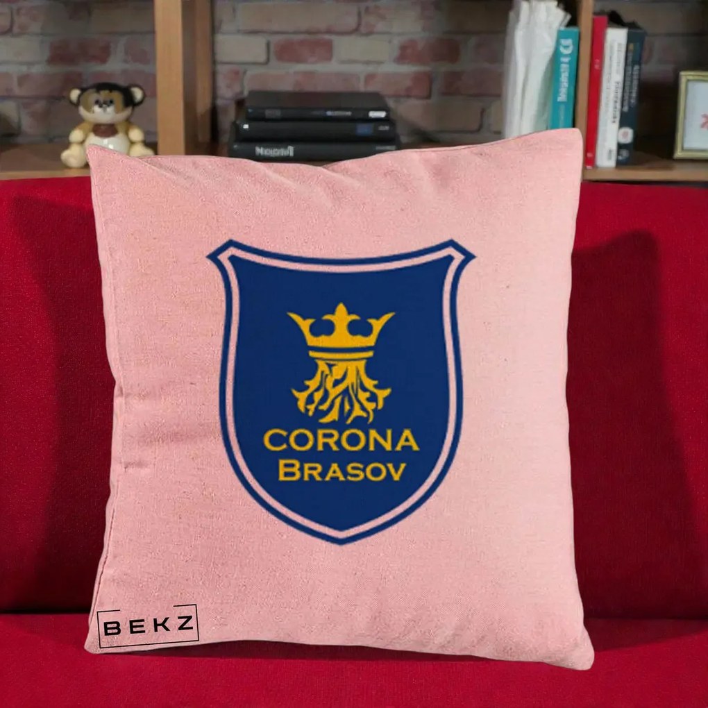 Perna Personalizata Corona Brasov Fotbal, 40x40 cm, Roz, Husa Detasabila, Perna Inclusa, BEKZ®