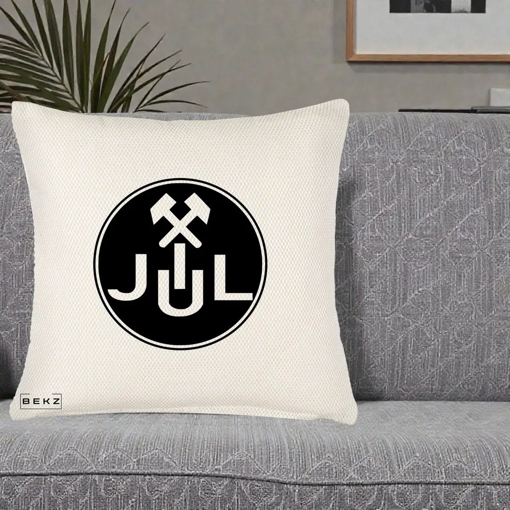 Perna Personalizata JUL Jiul Lupeni Fotbal, 40x40 cm, Crem Reliefat, Husa Detasabila, Perna Inclusa, BEKZ®